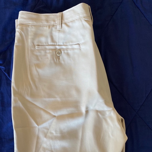 Khaki Golf Shorts - Picture 5 of 6